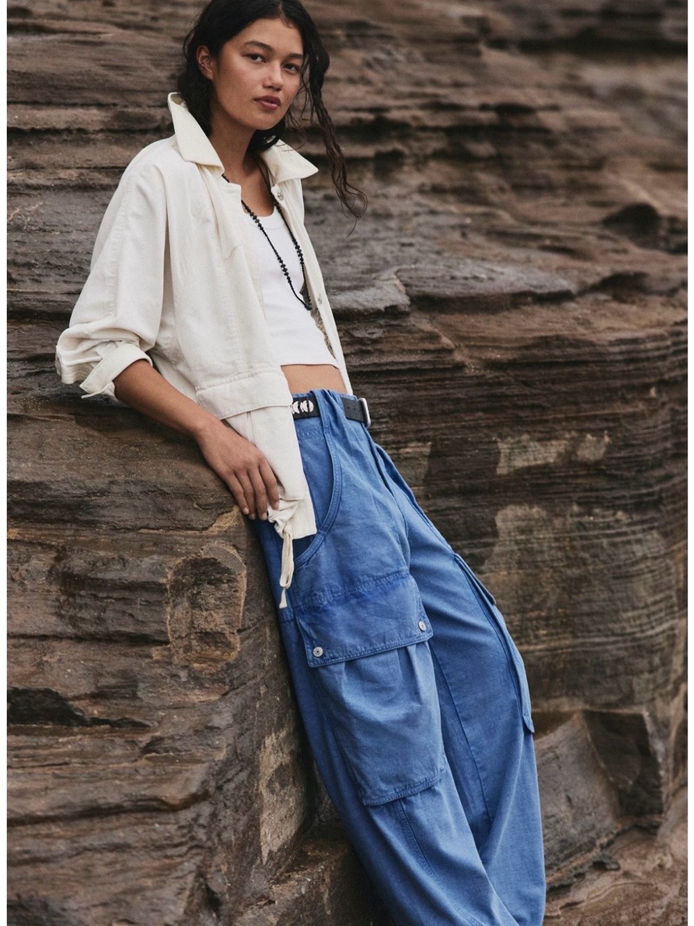 Free People - Mid Rise Cargo Pants in Faded Blue - size 12